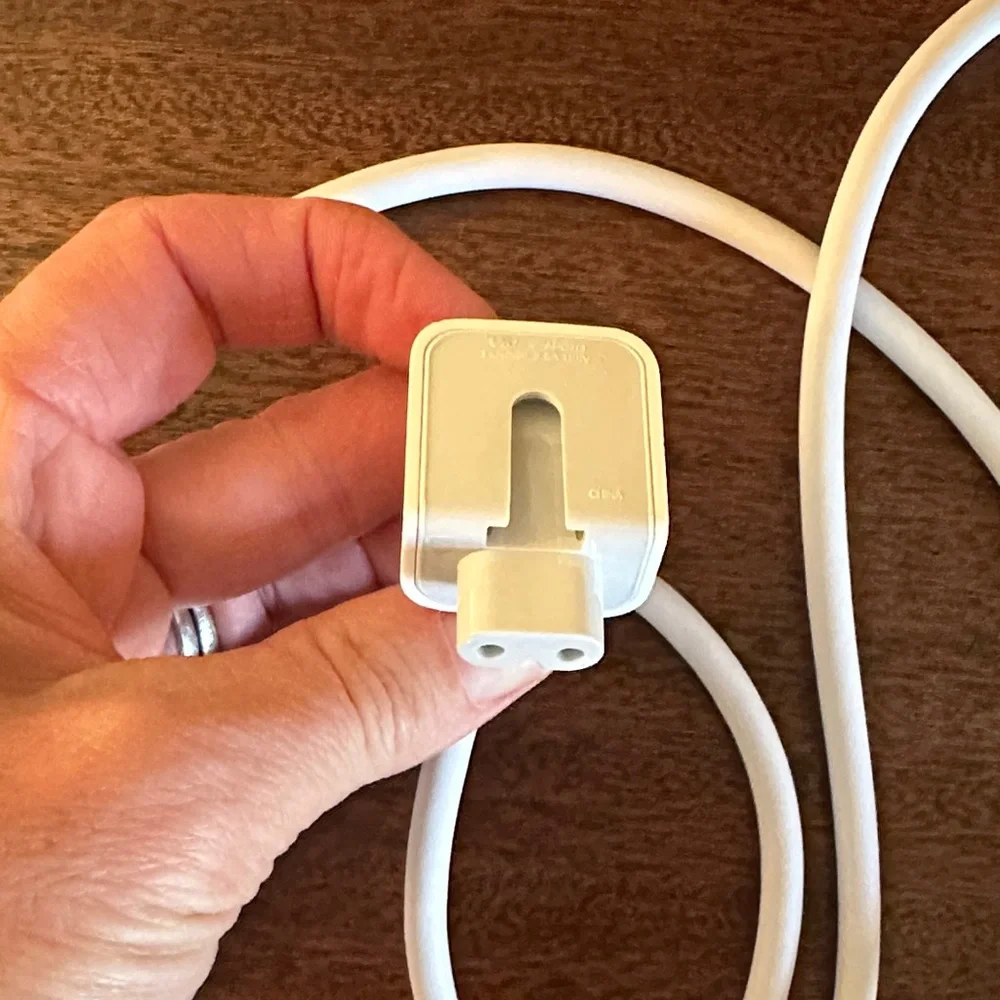 Apple Mac White Power Cable for Electronics